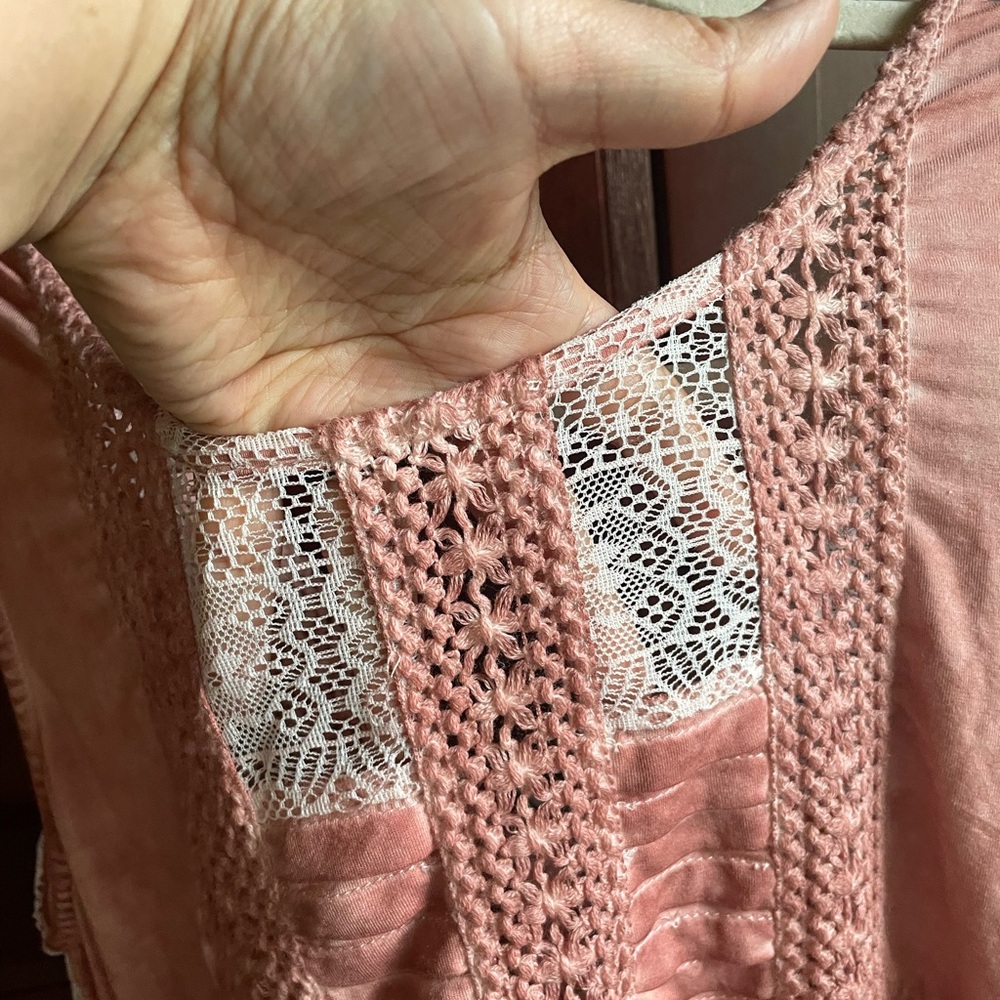POL Elegant Lace Trimmed Pink Top Size Small - Picture 6 of 9